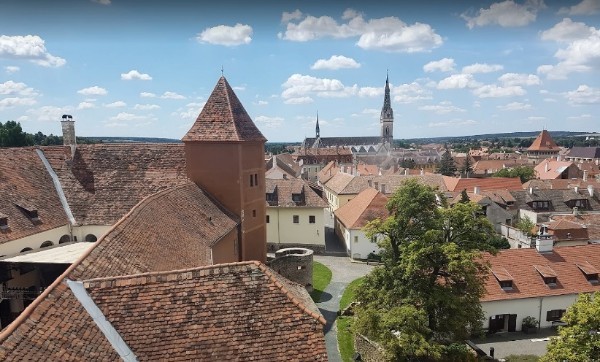 Miasto Buk, Węgry